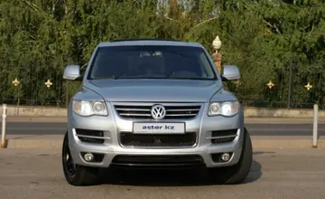 Volkswagen Touareg 2008 года за 5 350 000 тг. в Алматы фото 2
