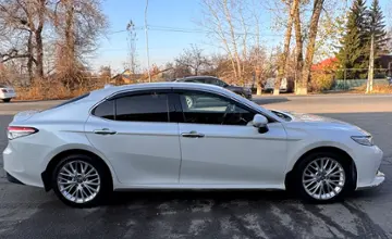 Toyota Camry 2019 года за 14 500 000 тг. в Алматы