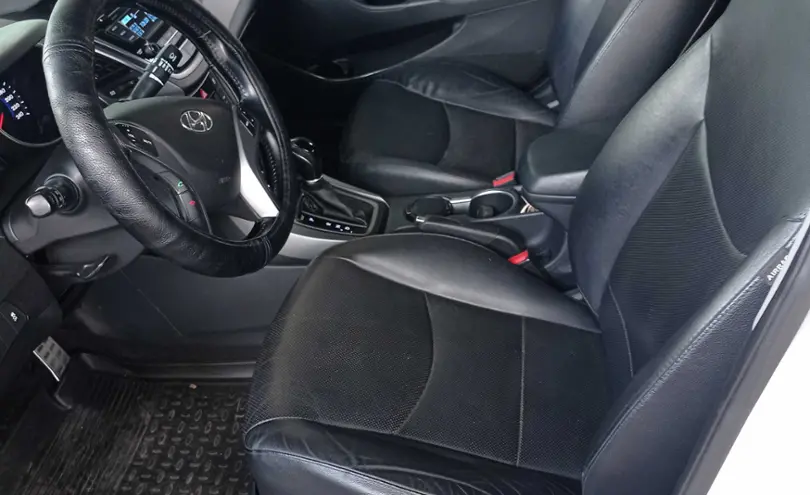 Hyundai Elantra 2015 года за 6 999 999 тг. в Алматы фото 4