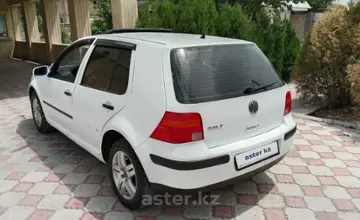 Volkswagen Golf 1998 года за 1 800 000 тг. в Алматы