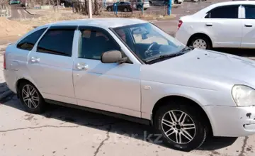 LADA (ВАЗ) Priora 2010 года за 750 000 тг. в Караганда фото 3