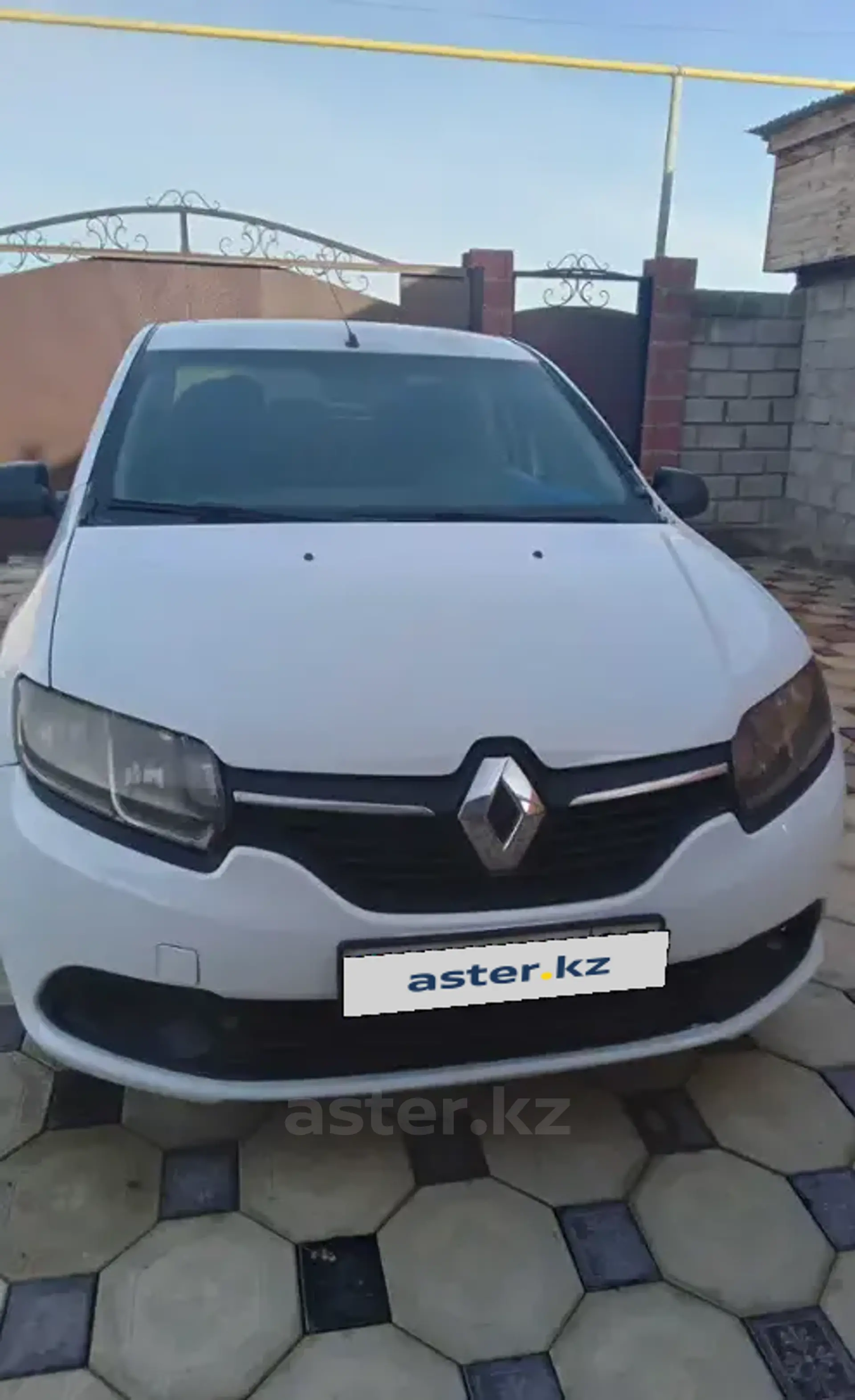 Renault Logan 2015 года за 3 300 000 тг. в Талдыкорган фото 1