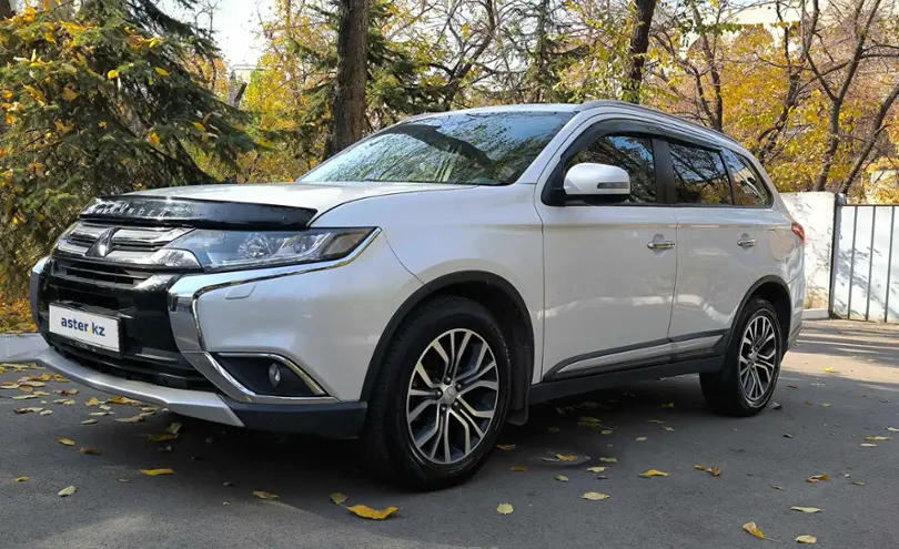 Mitsubishi Outlander 2015 года за 9 300 000 тг. в Алматы