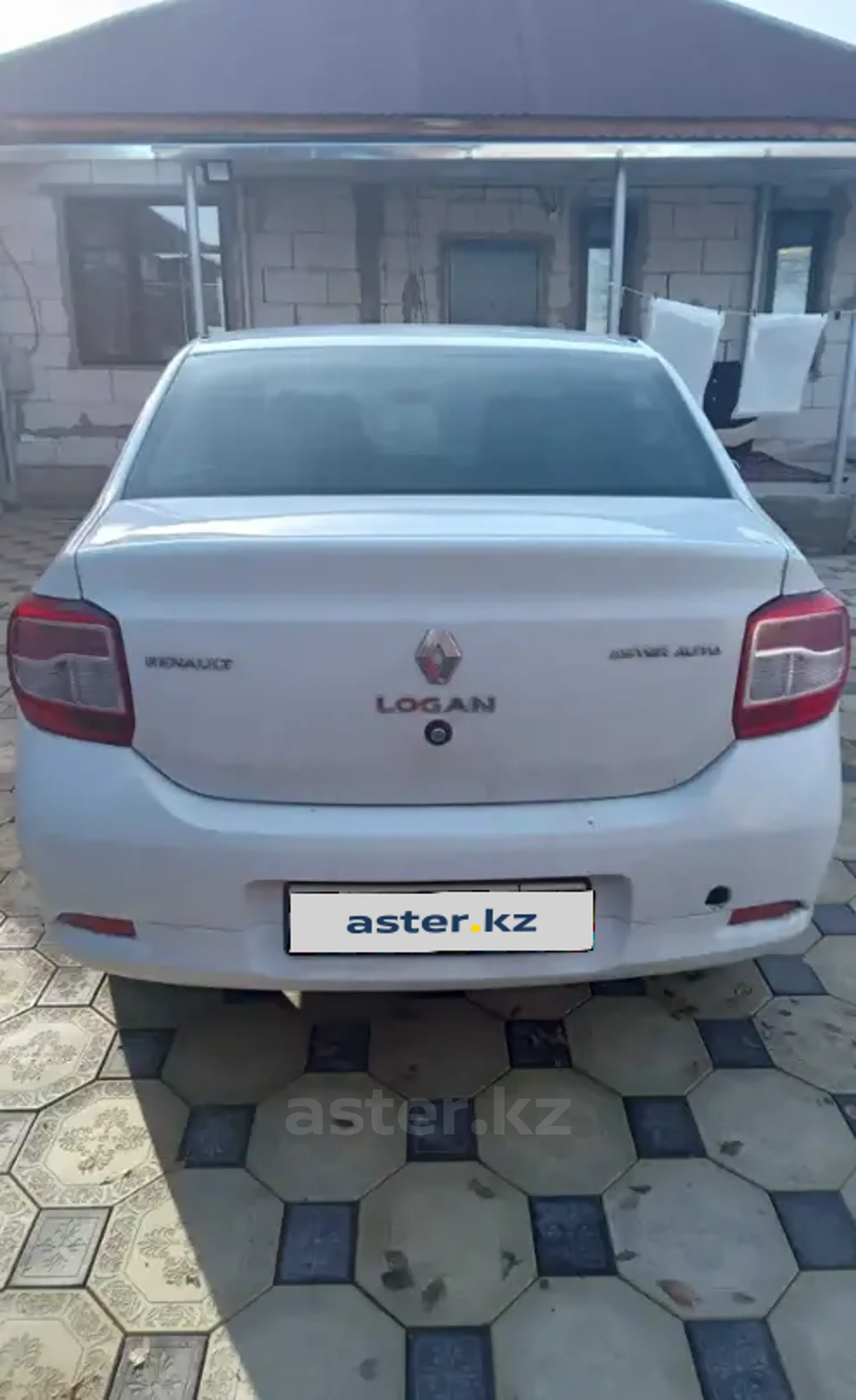 Renault Logan 2015 года за 3 300 000 тг. в Талдыкорган фото 3