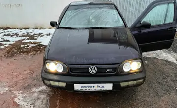 Volkswagen Golf 1993 года за 1 600 000 тг. в Астана фото 2