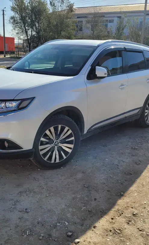 Mitsubishi Outlander 2021 года за 12 500 000 тг. в Актау фото 1