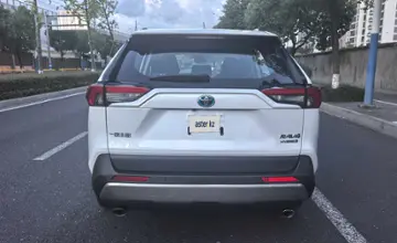 Toyota RAV4 2024 года за 19 500 000 тг. в Алматы