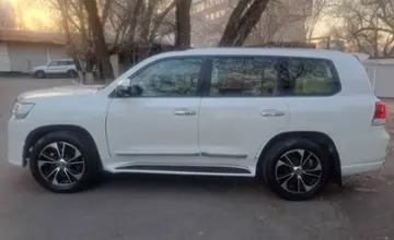 Toyota Land Cruiser 2014 года за 27 500 000 тг. в Алматы фото 3