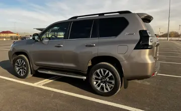 Toyota Land Cruiser Prado 2022 года за 34 000 000 тг. в Шымкент