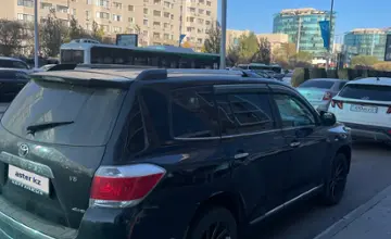 Toyota Highlander 2011 года за 13 000 000 тг. в Астана фото 4