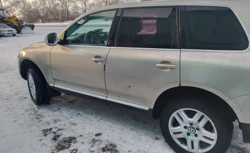Volkswagen Touareg 2004 года за 3 500 000 тг. в Восточно-Казахстанская область фото 4