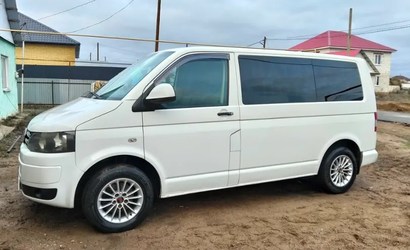 Volkswagen Transporter 2010 года за 8 500 000 тг. в Уральск