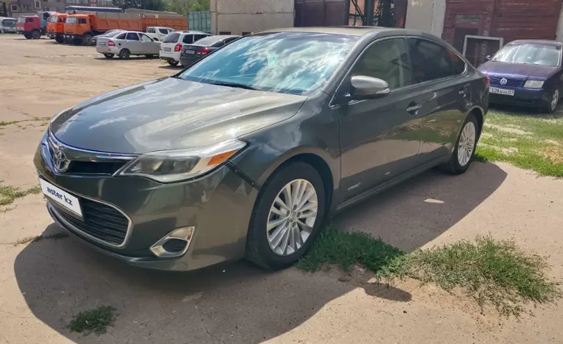 Toyota Avalon 2013 года за 9 000 000 тг. в Уральск