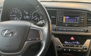 Hyundai Elantra 2018 года за 7 490 000 тг. в Астана фото 3