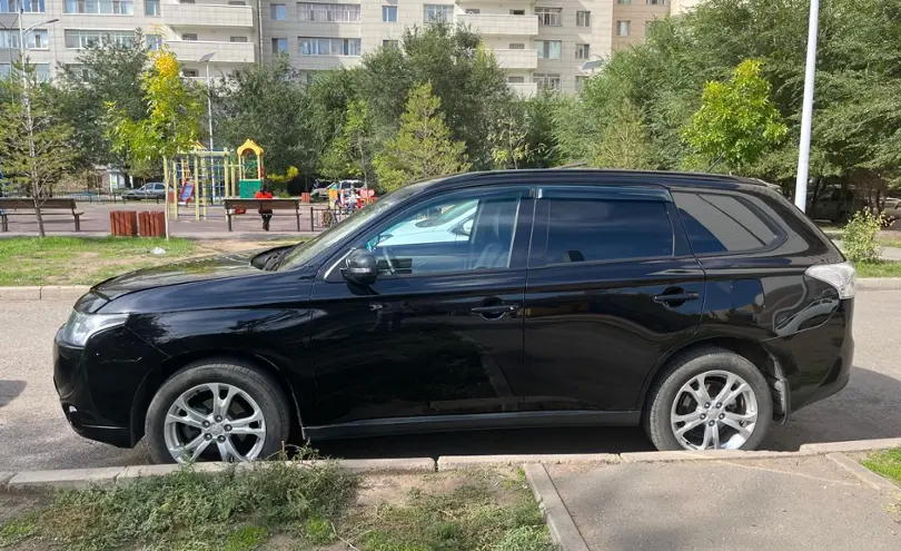 Mitsubishi Outlander 2013 года за 7 000 000 тг. в Астана
