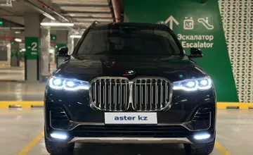 BMW X7 2019 года за 35 000 000 тг. в Астана