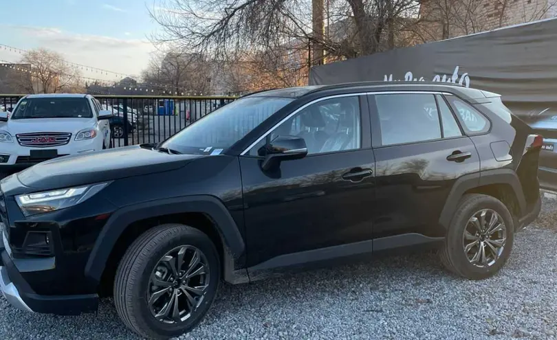 Toyota RAV4 2024 года за 21 000 000 тг. в Актобе фото 1