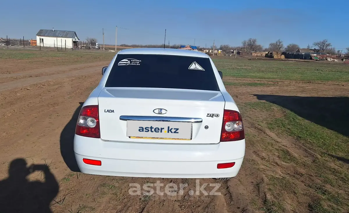 LADA (ВАЗ) Priora 2013 года за 2 000 000 тг. в Уральск