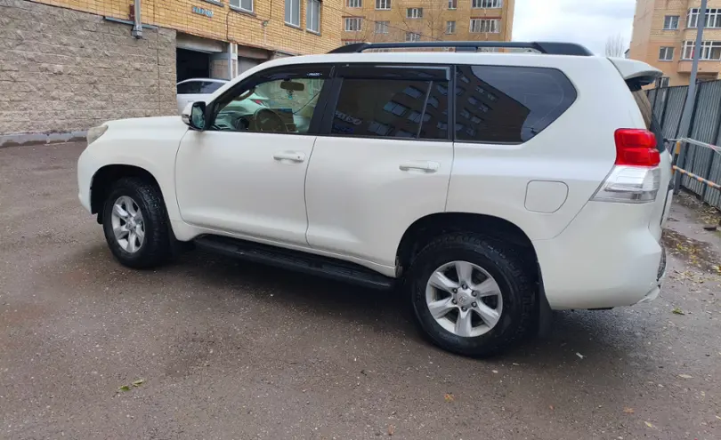 Toyota Land Cruiser Prado 2011 года за 13 200 000 тг. в Астана фото 2