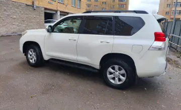 Toyota Land Cruiser Prado 2011 года за 13 700 000 тг. в Астана фото 2