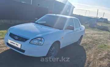 LADA (ВАЗ) Priora 2013 года за 2 000 000 тг. в Уральск фото 2