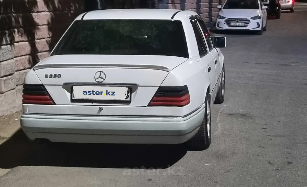 Mercedes-Benz E-Класс 1993 года за 2 200 000 тг. в Жамбылская область
