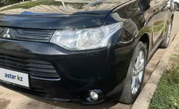 Mitsubishi Outlander 2013 года за 7 000 000 тг. в Астана фото 2