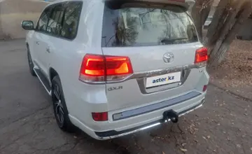 Toyota Land Cruiser 2014 года за 27 500 000 тг. в Алматы фото 4