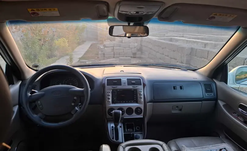 Kia Carnival 2003 года за 3 500 000 тг. в Шымкент