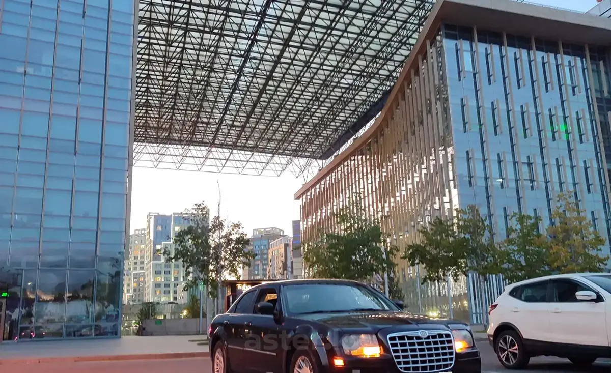 Chrysler 300C 2007 года за 3 000 000 тг. в Алматы фото 2