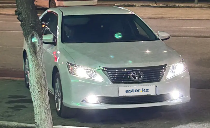 Toyota Camry 2014 года за 10 500 000 тг. в Актобе фото 3