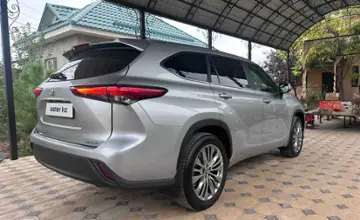 Toyota Highlander 2022 года за 22 000 000 тг. в Шымкент фото 4