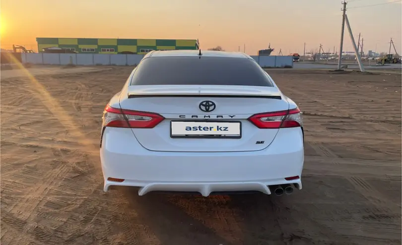 Toyota Camry 2019 года за 12 000 000 тг. в Актобе фото 3