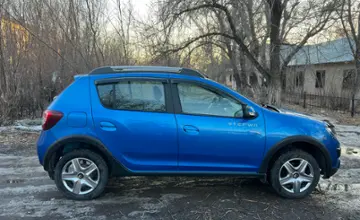 Renault Sandero 2015 года за 4 900 000 тг. в Караганда фото 4