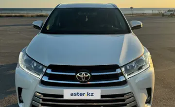 Toyota Highlander 2014 года за 11 800 000 тг. в Актау фото 2