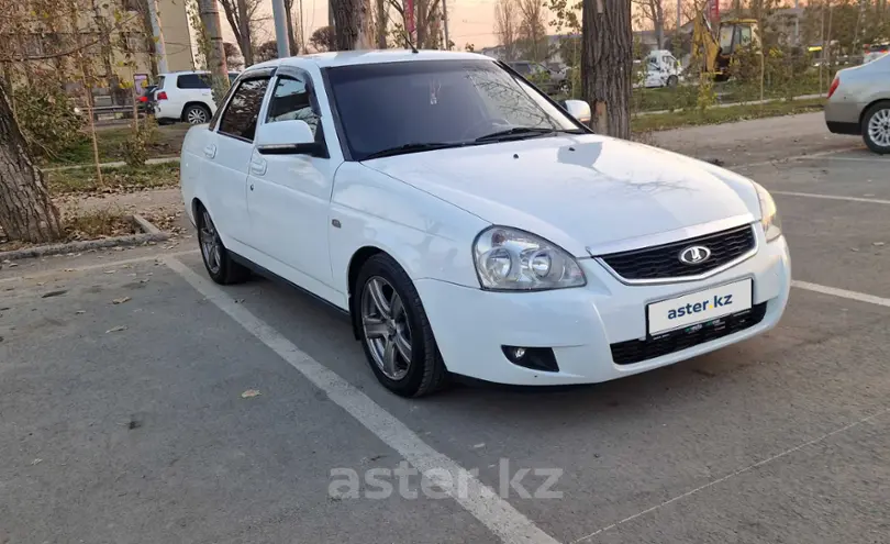 LADA (ВАЗ) Priora 2013 года за 2 000 000 тг. в Алматы фото 3