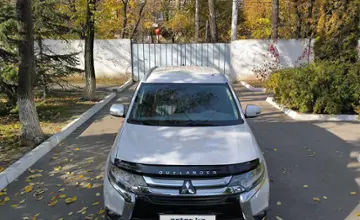 Mitsubishi Outlander 2015 года за 9 300 000 тг. в Алматы фото 2
