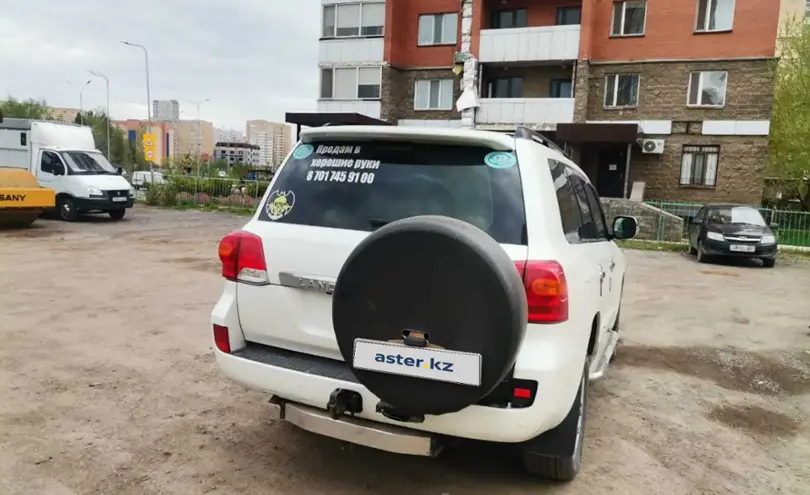 Toyota Land Cruiser 2013 года за 23 500 000 тг. в Астана фото 3