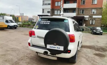Toyota Land Cruiser 2013 года за 23 500 000 тг. в Астана фото 4