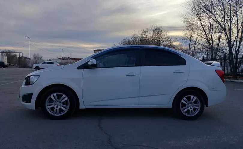 Chevrolet Aveo 2014 года за 3 500 000 тг. в Караганда