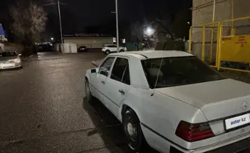 Mercedes-Benz E-Класс 1992 года за 700 000 тг. в Талдыкорган фото 2