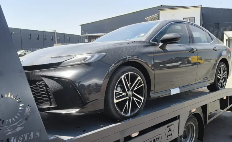 Toyota Camry 2025 года за 17 600 000 тг. в Алматы