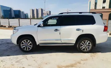 Toyota Land Cruiser 2013 года за 23 500 000 тг. в Астана фото 1