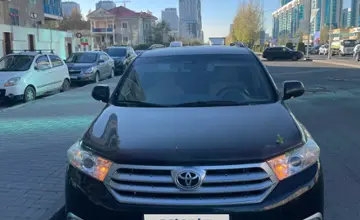 Toyota Highlander 2011 года за 13 000 000 тг. в Астана фото 1