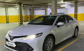 Toyota Camry 2019 года за 13 800 000 тг. в Астана фото 1