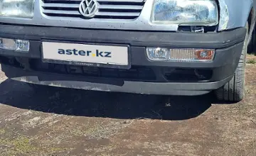 Volkswagen Vento 1993 года за 1 800 000 тг. в Астана фото 1