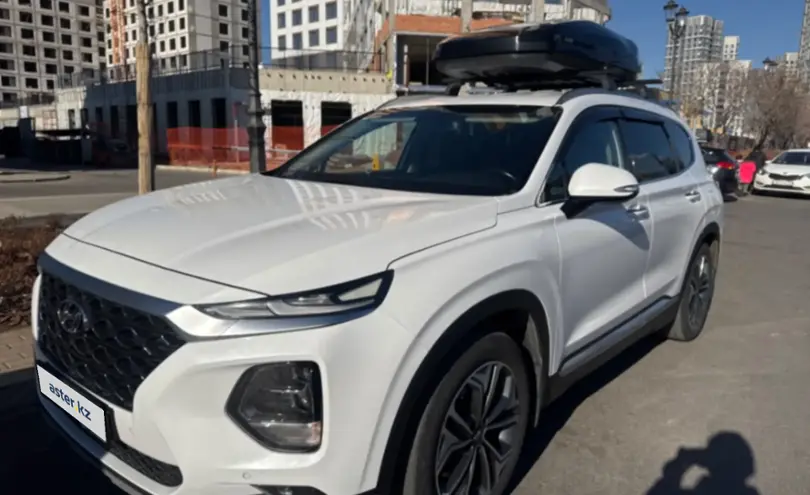 Hyundai Santa Fe 2020 года за 14 500 000 тг. в Астана