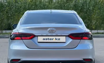 Toyota Camry 2021 года за 13 900 000 тг. в Астана фото 4