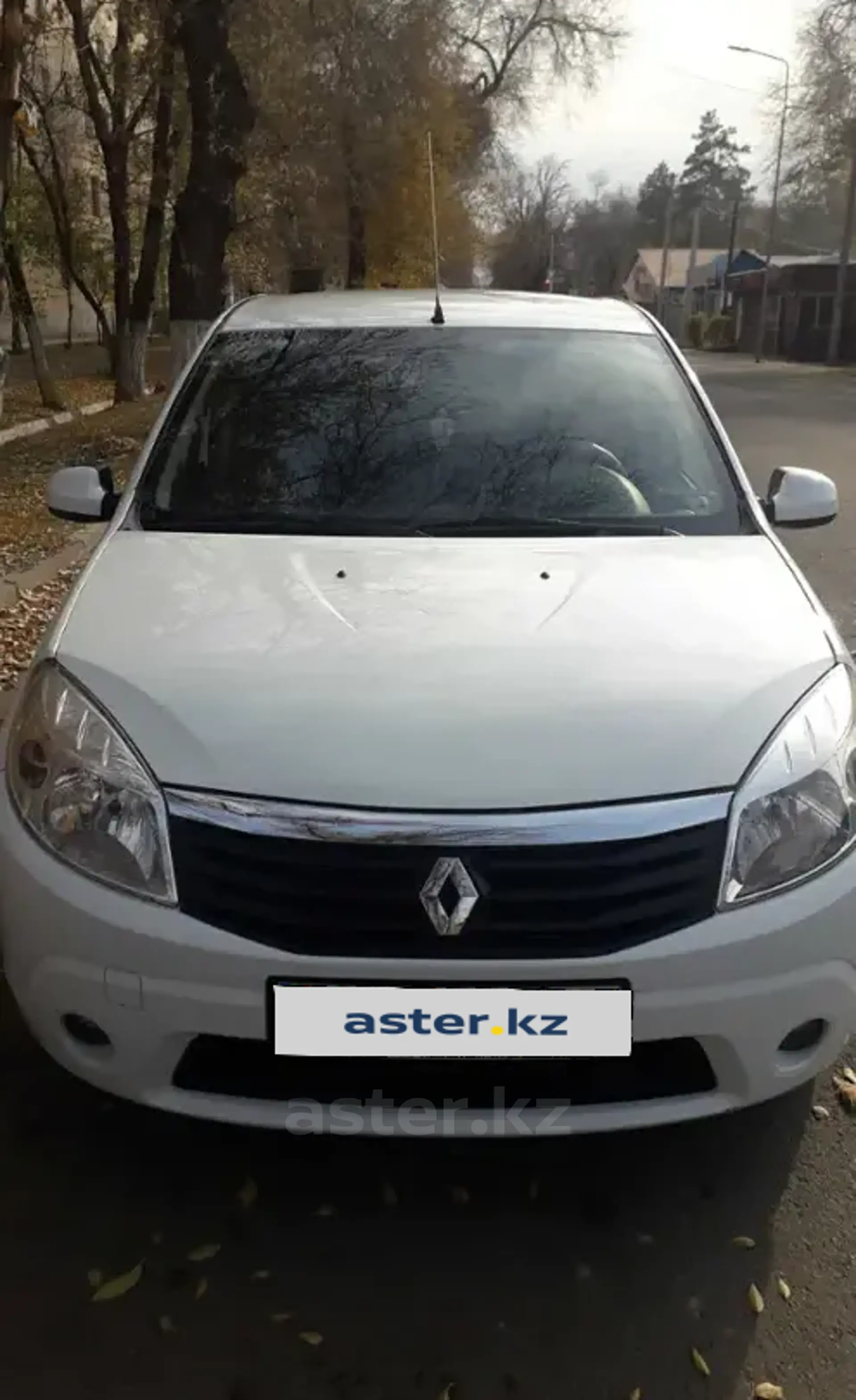 Renault Sandero 2012 года за 3 700 000 тг. в Талдыкорган фото 2