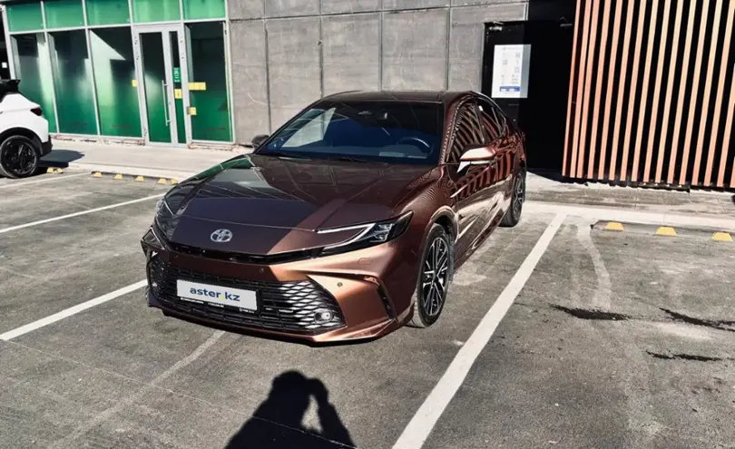 Toyota Camry 2024 года за 22 800 000 тг. в Алматы